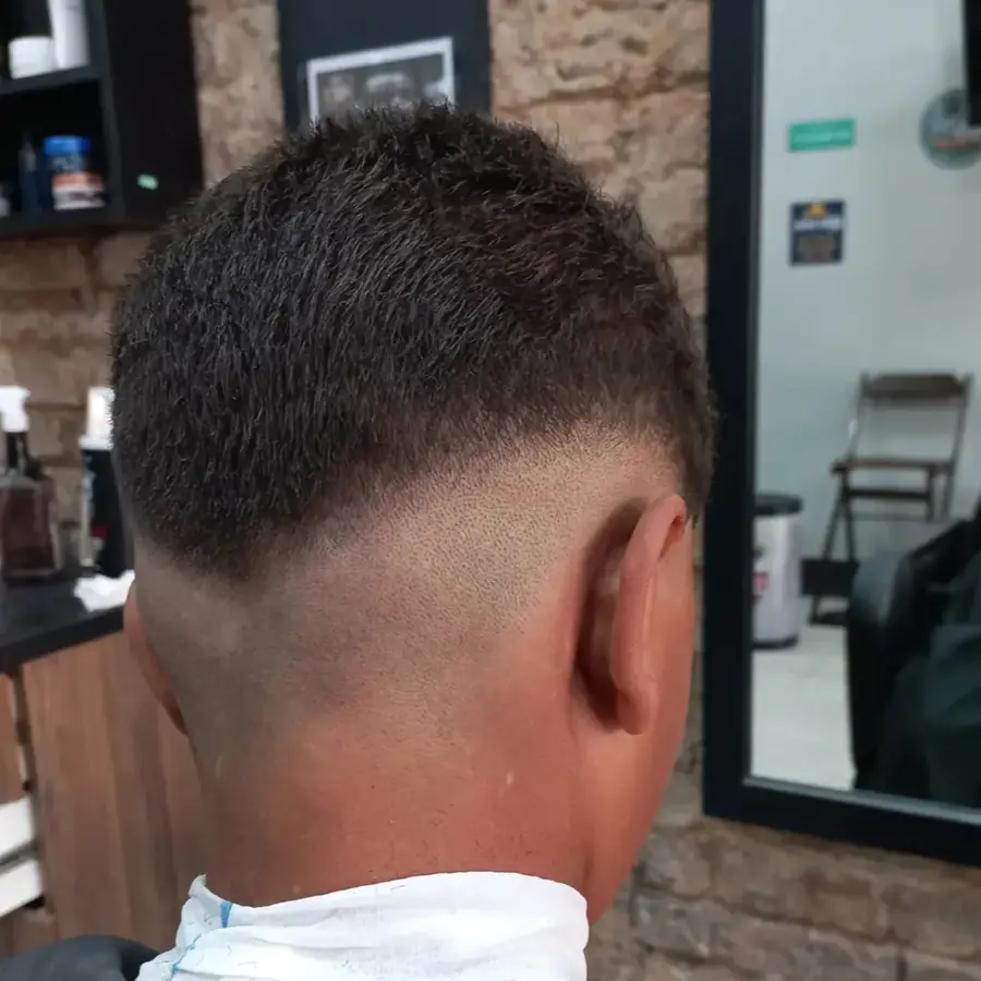 Corte na Barbearia TOP
