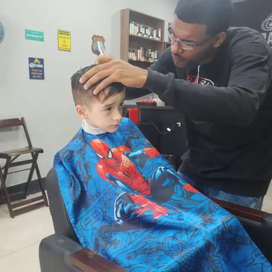 Corte na Barbearia TOP